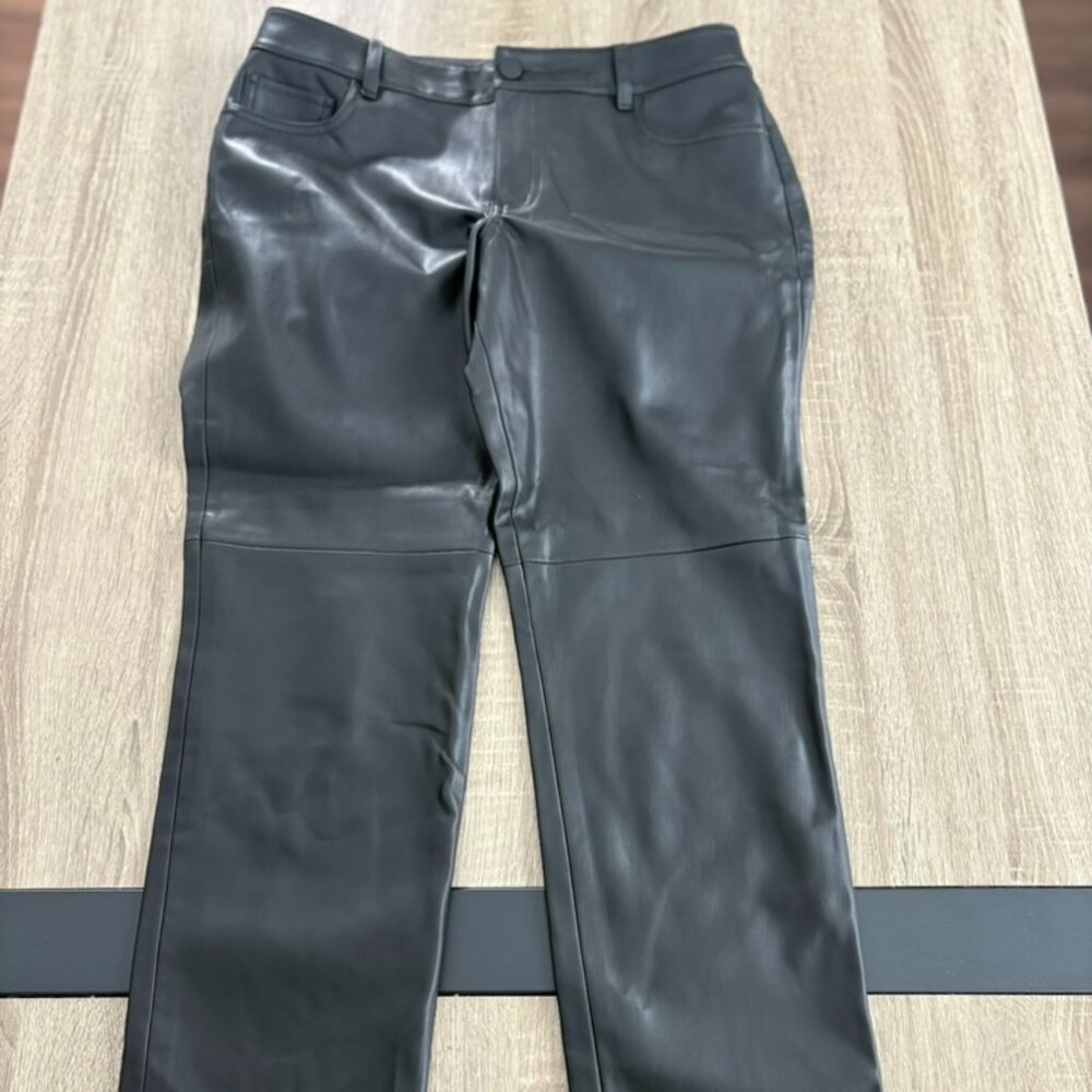 Ann Taylor Factory Faux Leather Pants – Women’s 6 Petite